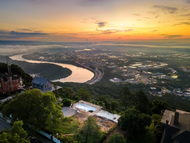 (private lake, pond, creek) Lot For Sale in Lookout Mountain Tennessee