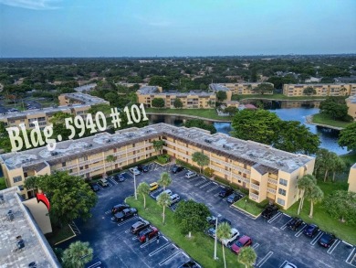(private lake, pond, creek) Condo For Sale in Tamarac Florida