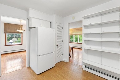 Adorable 3 Bedroom, 2.5 Bath Split-Level in South Road Estates - photo 9