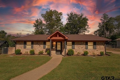 Lake Home For Sale in Hideaway, Texas