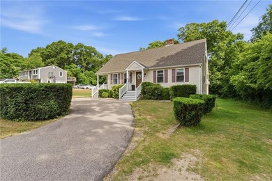 BEAUTIFUL REMODLED CUSTOME CAPE STYLE HOME ON OVER A HALF ACRE - photo 5