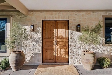 Set on a quiet cul-de-sac in one of La Jolla's most desirable - photo 2