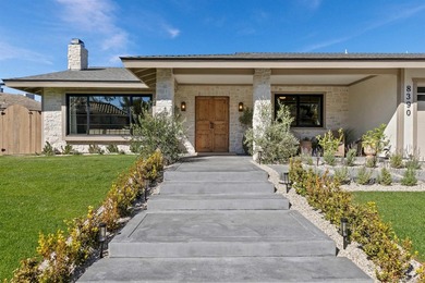 Set on a quiet cul-de-sac in one of La Jolla's most desirable - photo 5
