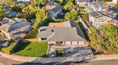 Set on a quiet cul-de-sac in one of La Jolla's most desirable - photo 7