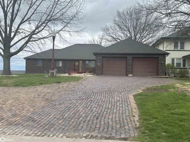 Lake Home For Sale in Keokuk, Iowa