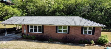 Lake Home For Sale in Guntersville, Alabama