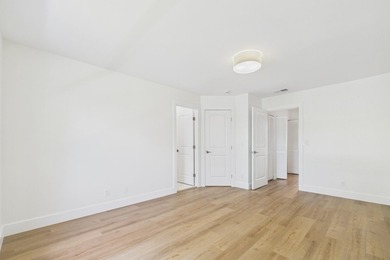 Nestled in the heart of Jupiter, this turnkey CBS townhouse has - photo 12