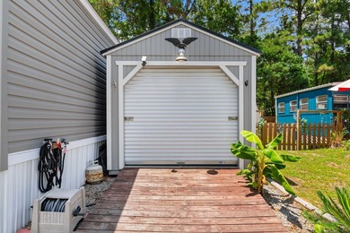 Welcome to Windjammer, a charming, golf cart-friendly coastal - photo 3