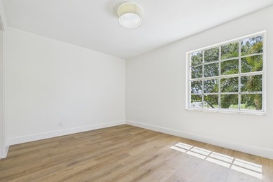 Nestled in the heart of Jupiter, this turnkey CBS townhouse has - photo 16