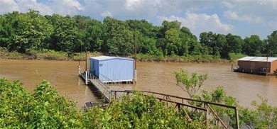 Prime Location Near Lake Eufaula & I-40! Located in the gated - photo 8