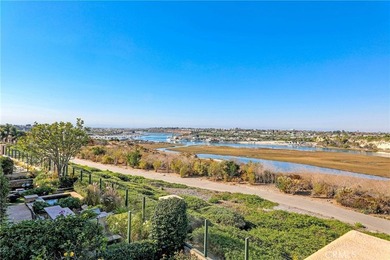 SINGLE-LEVEL LIVING! Welcome to 2102 Vista Entrada, an updated - photo 29