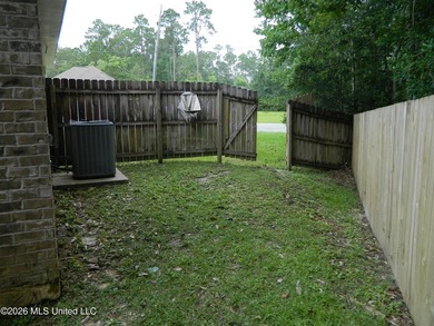 Nice ranch home, 3 bedroom, 2 bath, split bedroom plan, all - photo 43