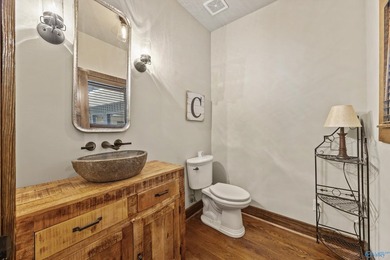 Gorgeous custom built lake house located in a private gated - photo 8