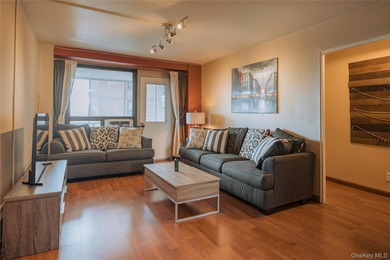 Bright, move-in-ready 1-bedroom in the highly sought-after Park - photo 2