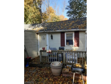 Lake Hopatcong Home Sale Pending in Jefferson New Jersey