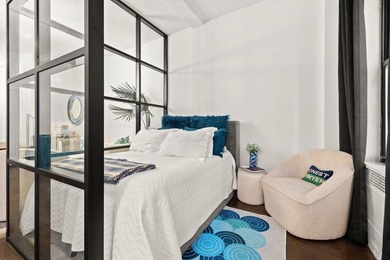 Rediscover pre-war Manhattan in this beautifully updated, alcove - photo 5