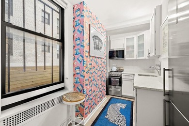 Rediscover pre-war Manhattan in this beautifully updated, alcove - photo 6