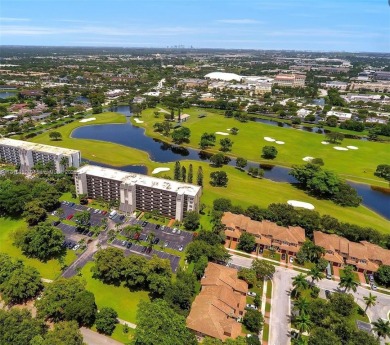 Lake Condo For Sale in Davie, Florida