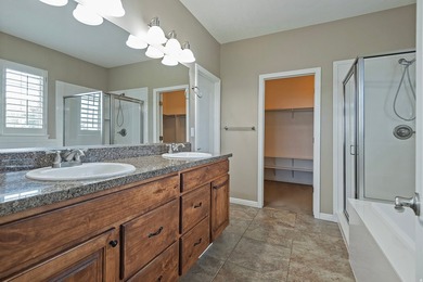 Stunning and meticulously maintained 2 story home located in - photo 13
