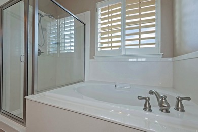 Stunning and meticulously maintained 2 story home located in - photo 14