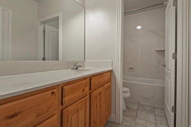 Stunning and meticulously maintained 2 story home located in - photo 20