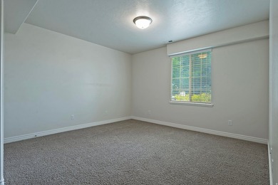 Stunning and meticulously maintained 2 story home located in - photo 22