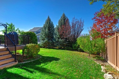 Stunning and meticulously maintained 2 story home located in - photo 28