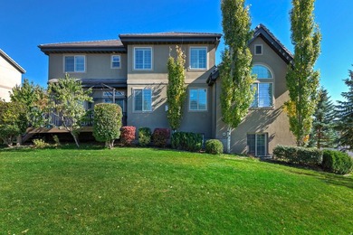Stunning and meticulously maintained 2 story home located in - photo 30