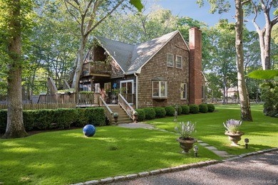 Southampton Retreat with Two Story Annex Nestled within nearly - photo 7