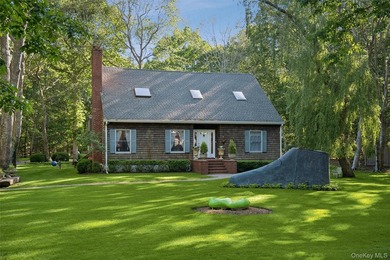Southampton Retreat with Two Story Annex Nestled within nearly - photo 8