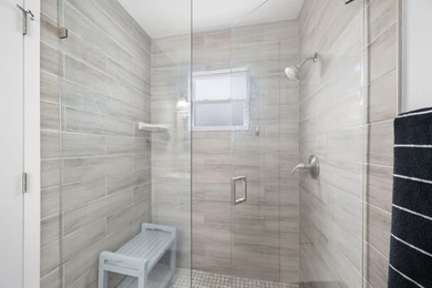 Welcome home to this beautifully updated 3-bedroom, 2-bathroom - photo 12
