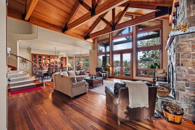 This timeless custom home located in Broken Top is quietly - photo 3