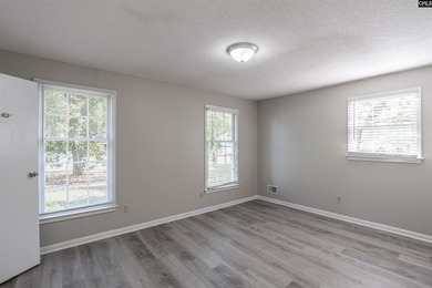 Affordable, one-level ranch in New Friarsgate, zoned for - photo 15