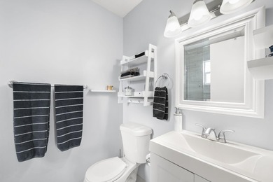 Welcome home to this beautifully updated 3-bedroom, 2-bathroom - photo 20