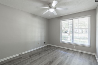 Affordable, one-level ranch in New Friarsgate, zoned for - photo 22
