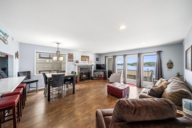 Amazing views of beautiful Lake Hamilton and mountains from this - photo 4