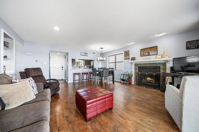 Amazing views of beautiful Lake Hamilton and mountains from this - photo 9