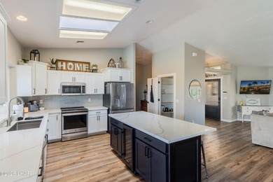 Lake Havasu living at its best! Beautifully updated with new - photo 12