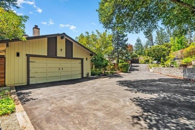 Elegance and Beauty abound in this spacious, private, and - photo 34