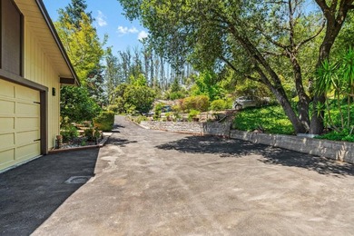 Elegance and Beauty abound in this spacious, private, and - photo 35