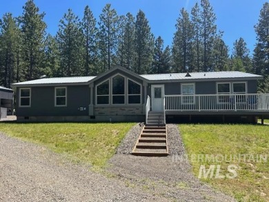 (private lake, pond, creek) Home For Sale in Winchester Idaho