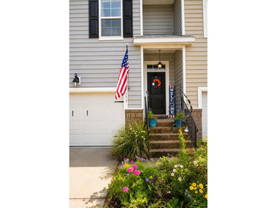 Welcome to 133 Claret Cup, a meticulously maintained and - photo 3
