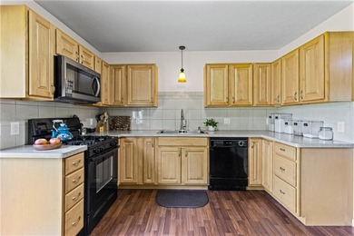 Open Houses: Wed 7/8 | 5-6:30 PM & Sat 7/11 | 11:00 AM-12:30 PM - photo 11