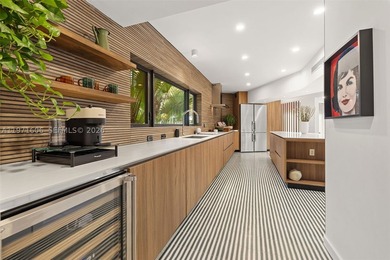 Recently featured in WSJ's Mansion Global, Panorama House is a - photo 12