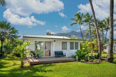 Five standalone beach cottages on three legal parcels, totaling - photo 15