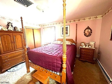 Charming raised ranch on a large, level lot backing to beautiful - photo 5