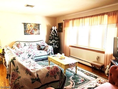 Charming raised ranch on a large, level lot backing to beautiful - photo 6