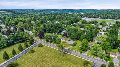 Open Houses: Wed 7/8 | 5-6:30 PM & Sat 7/11 | 11:00 AM-12:30 PM - photo 37