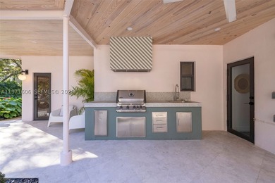 Recently featured in WSJ's Mansion Global, Panorama House is a - photo 36