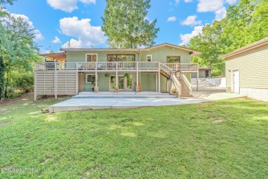 (private lake, pond, creek) Home For Sale in Kingston Tennessee